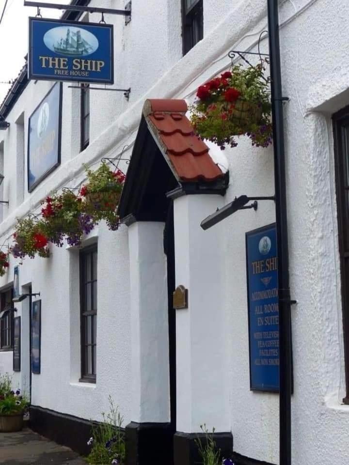 Holy Island of Lindisfarne The Ship Inn المظهر الخارجي الصورة